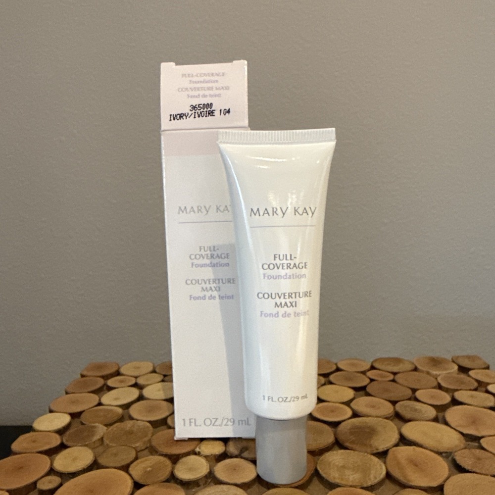 Mary‎ Kay Full Coverage Foundation IVORY 104 - Gray Cap # 365000 Normal To Dry